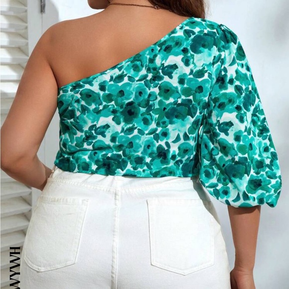 NWOT One Shoulder Cropped Top - Picture 2 of 2